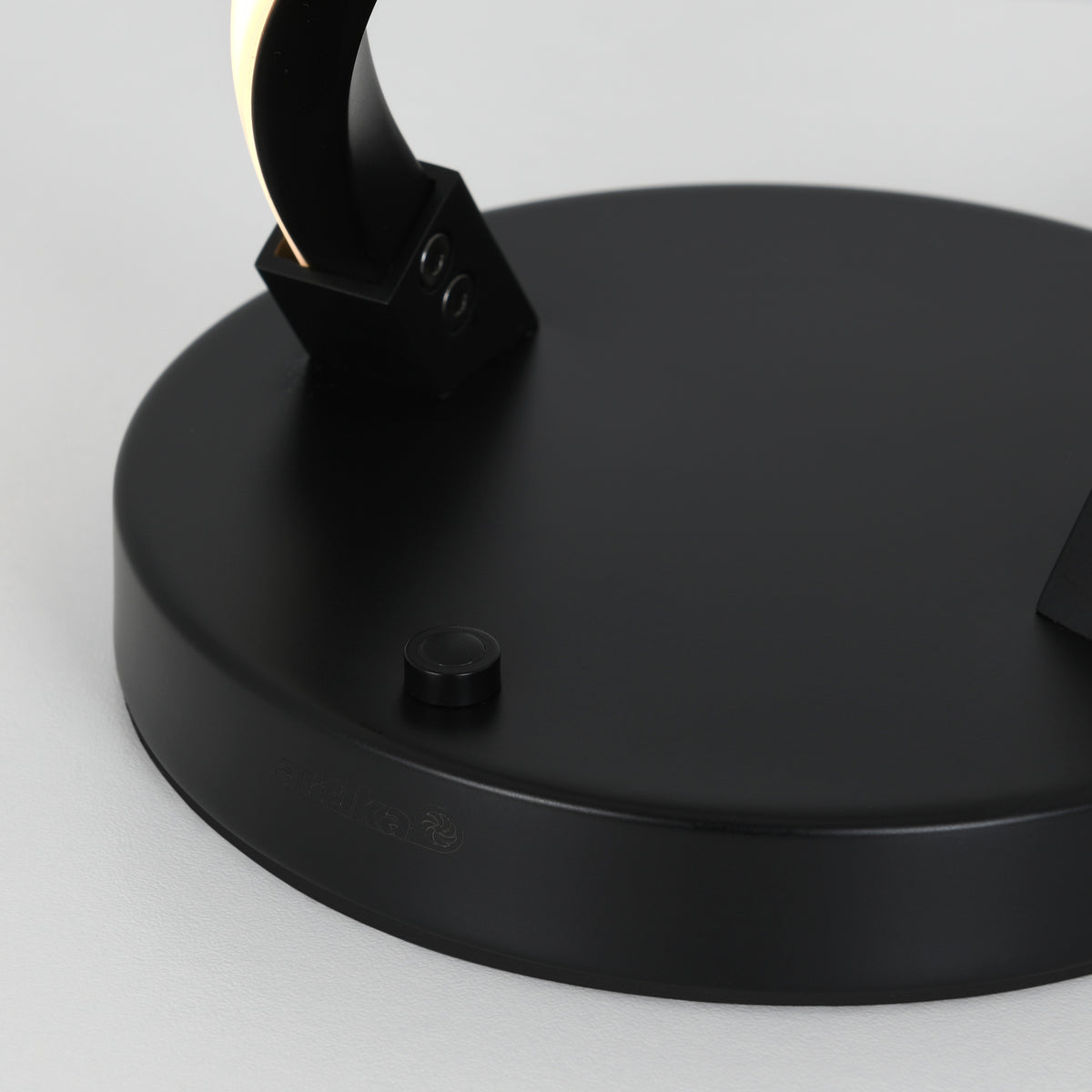 Swirl LED table lamp